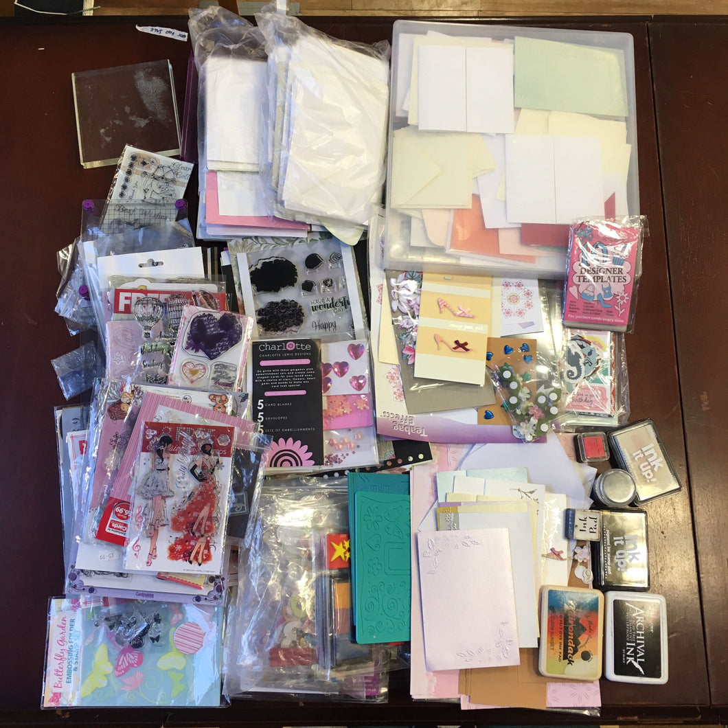 Bag 35 - 6.5kg Cardmaking bundle. Card blanks and envelopes (not matched) ink pads, clear stamps, texture plates and templates